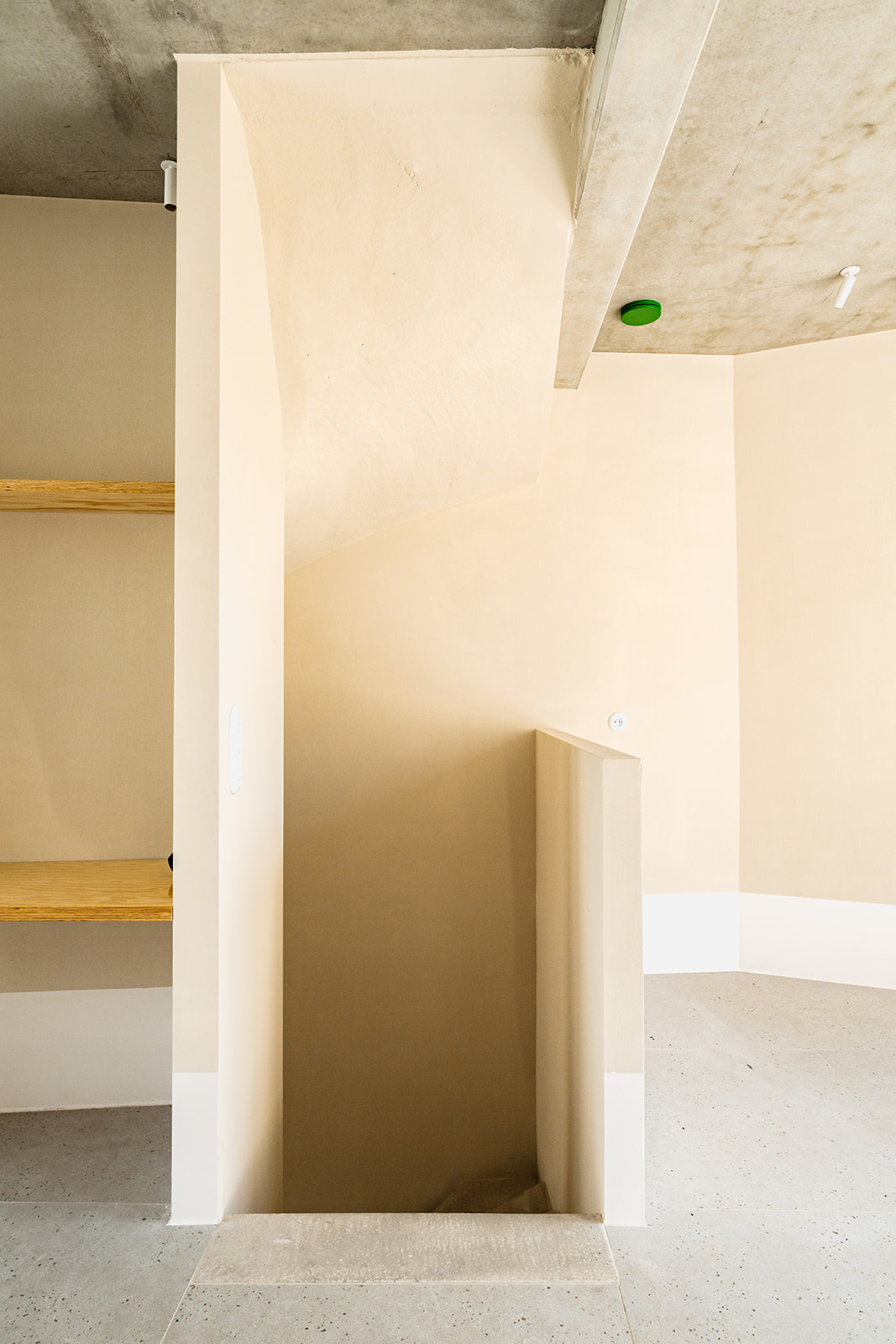 Sculptural beige stairwell